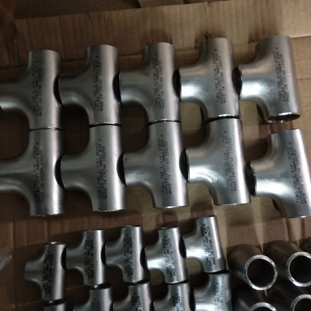 METAL Hersteller Nickel 90/10 Rohrverbindungen UNS C70600 UNS C71500 Kupfergleichkreuz 4
